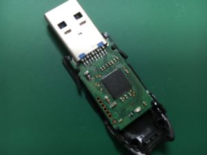 電源ランプは点くが認識しないTDK製USBメモリーのデータ復旧